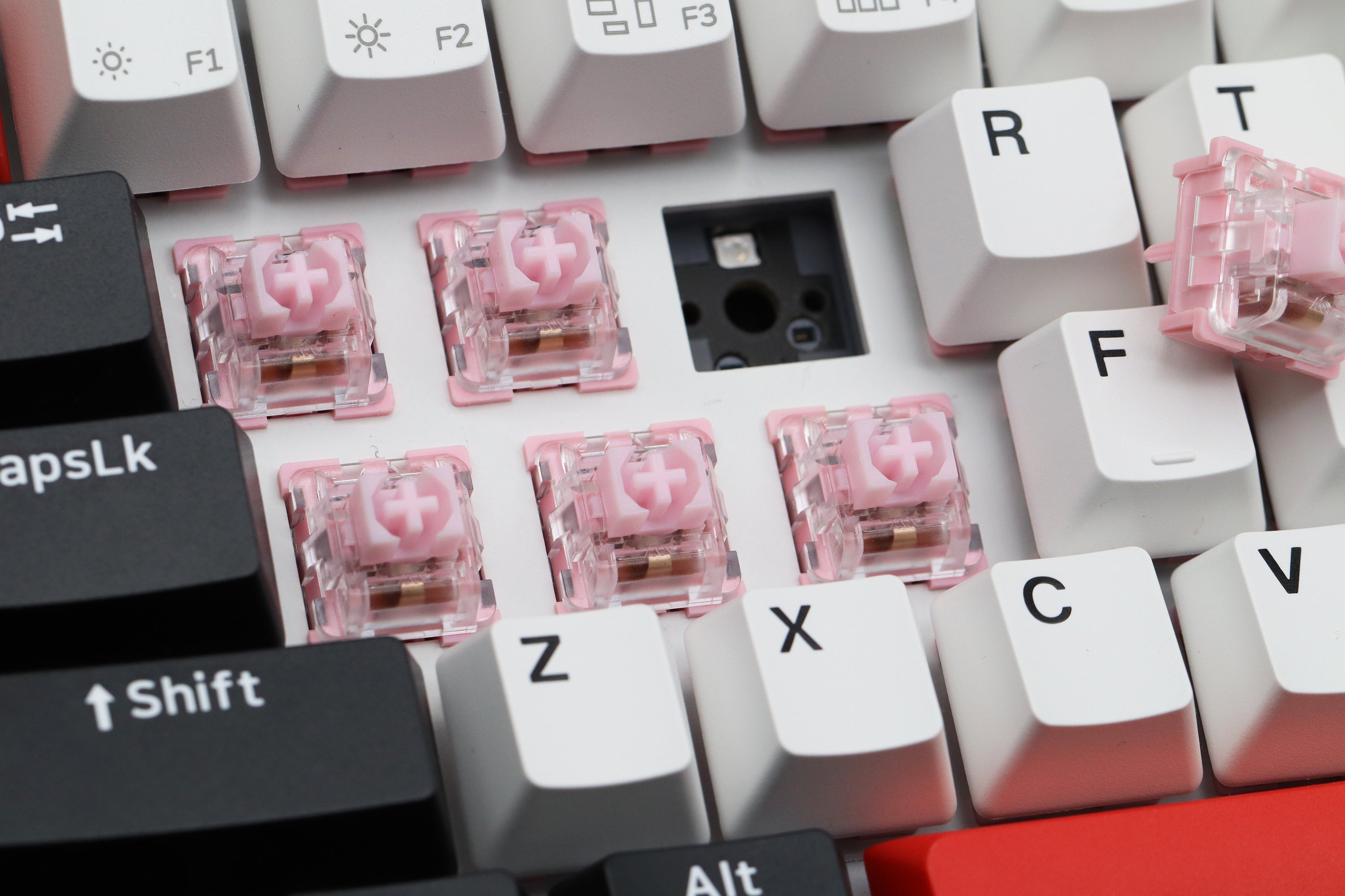 The Difference Between Hot-Swappable and Soldered PCBs in Mechanical Keyboards