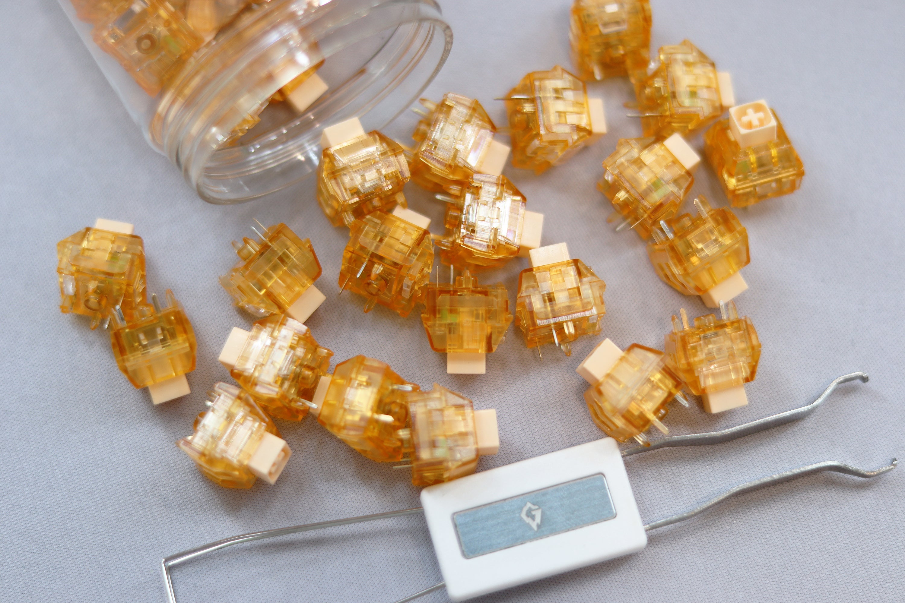 Kailh Box Autumn 50g Clicky PCB Mount Switch - Thumbnail 4